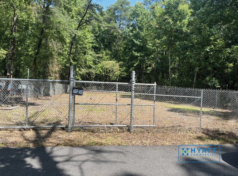 Primary Photo Of 2420 Peppermill Dr, Glen Burnie Land For Lease