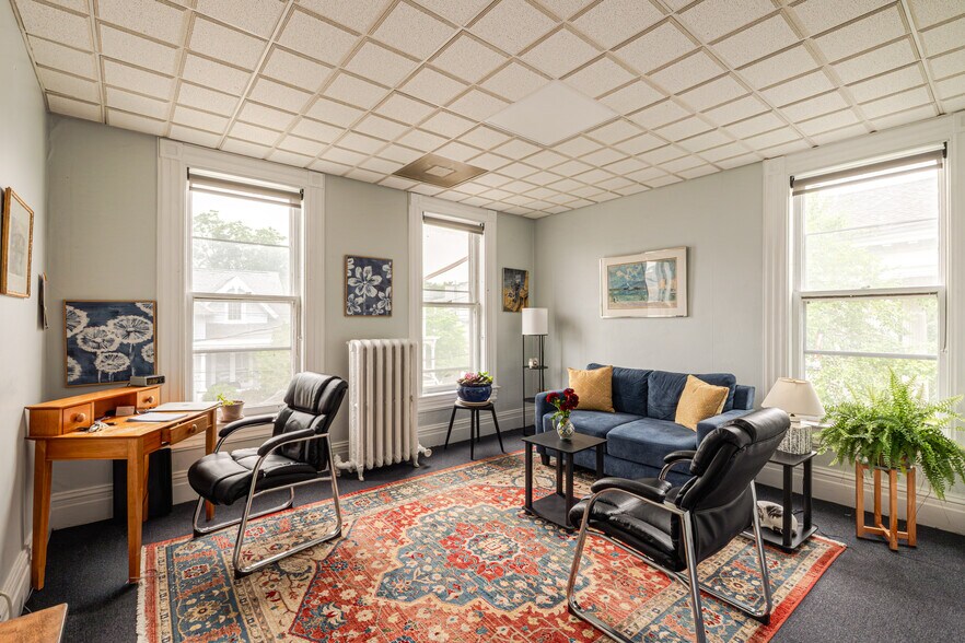 More Photos Of 437 E Allen St, Hudson Office For Sale