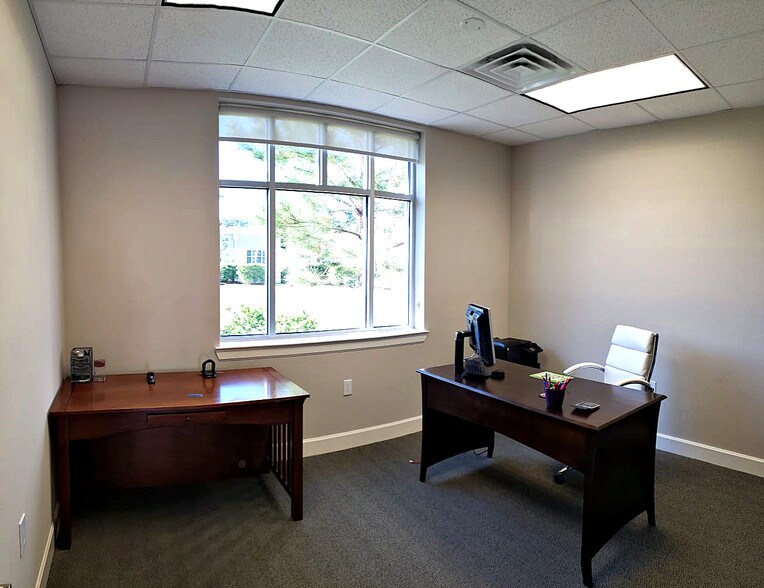 More Photos Of 2219 Sawdust Rd, The Woodlands Medical For Sale