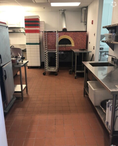 More Photos Of 19-31 W Ogden Ave, Westmont General Retail For Lease