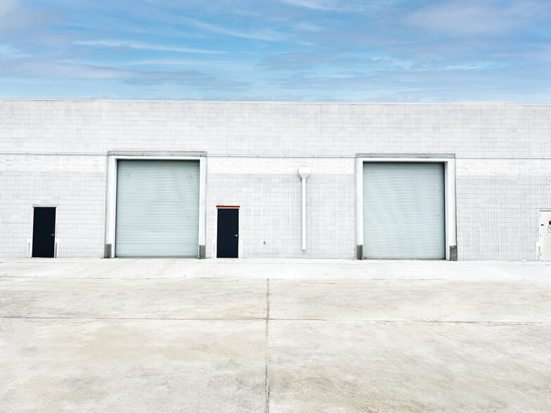Primary Photo Of 4100-4300 Okeechobee Rd, Fort Pierce Light Distribution For Lease