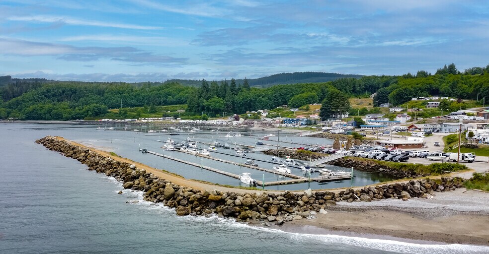 More Photos Of 444 Front St, Sekiu Hotel For Sale