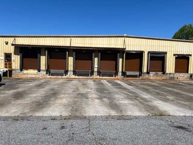 More Photos Of 720 Main St W, Valdese Warehouse For Lease