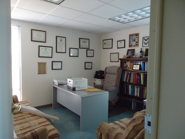 More Photos Of 426 Barcellus Ave, Santa Maria Medical For Lease