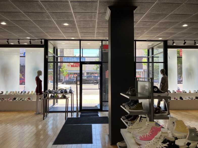 More Photos Of 4032 W Madison St, Chicago General Retail For Sale
