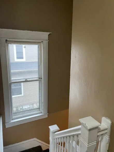 More Photos Of 602 E Jefferson St, Bloomington Apartments For Sale