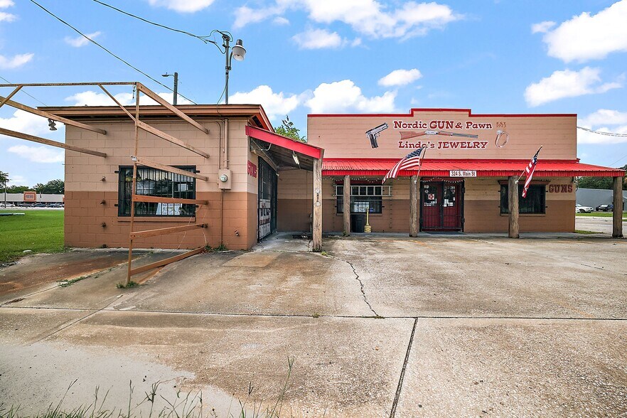 More Photos Of 324 S Main St, Wildwood Freestanding For Sale