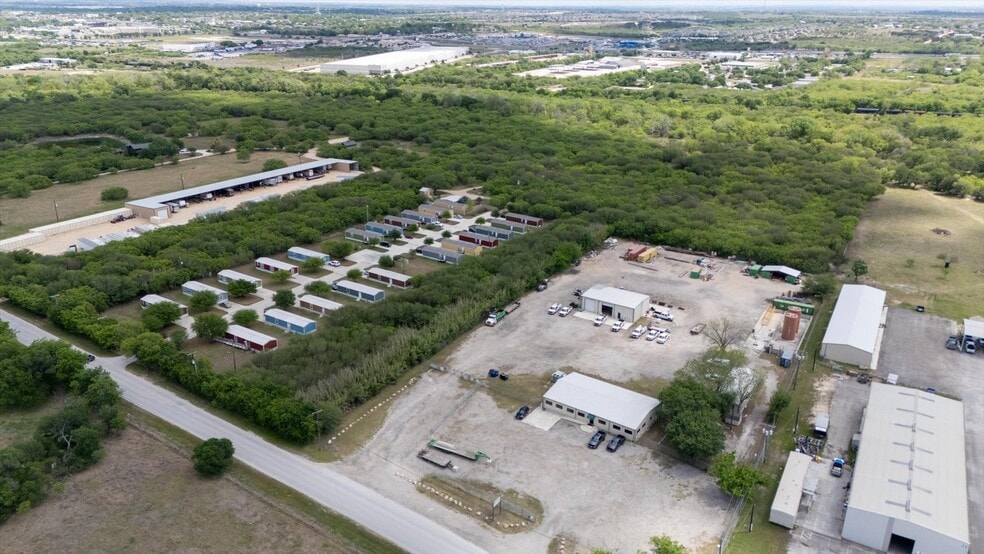 More Photos Of 1911 Wald Rd, New Braunfels Manufactured Housing Mobile Home Park For Sale