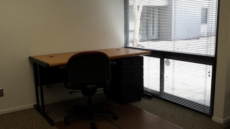 More Photos Of 930 Colorado Blvd, Los Angeles Office For Sale