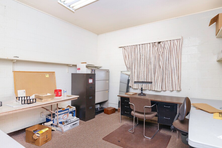 More Photos Of 61 N Hibbert, Mesa Freestanding For Sale