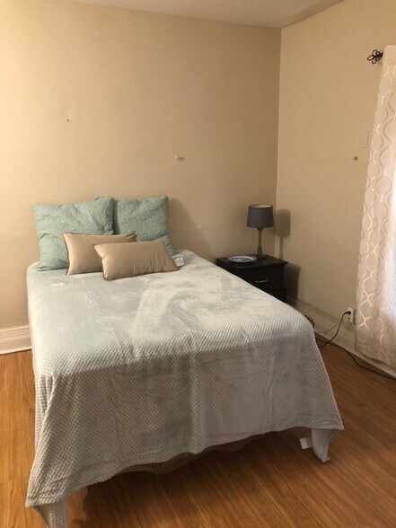 More Photos Of 340 Elmwood, Buffalo Apartments For Sale