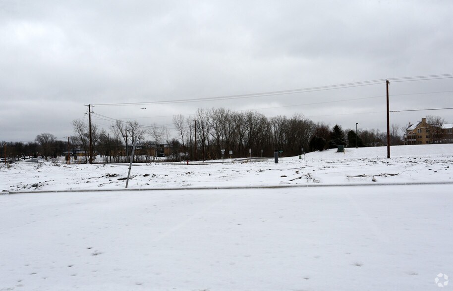 More Photos Of 1505 Central Park Commons Dr, Eagan Unknown For Lease