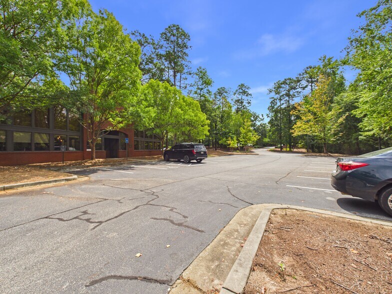 More Photos Of 700 Brookstone Centre Pky, Columbus Medical For Lease
