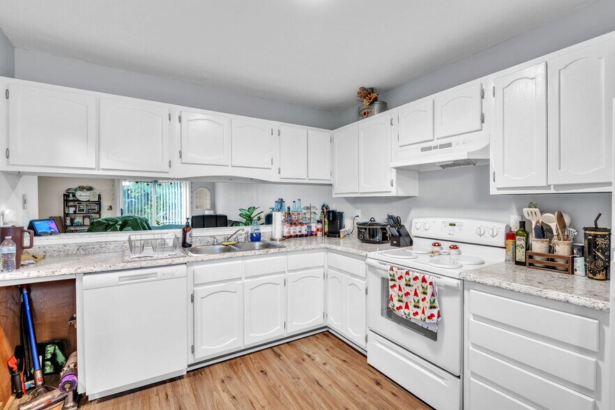 More Photos Of 506 Ellis st, Jefferson City Apartments For Sale