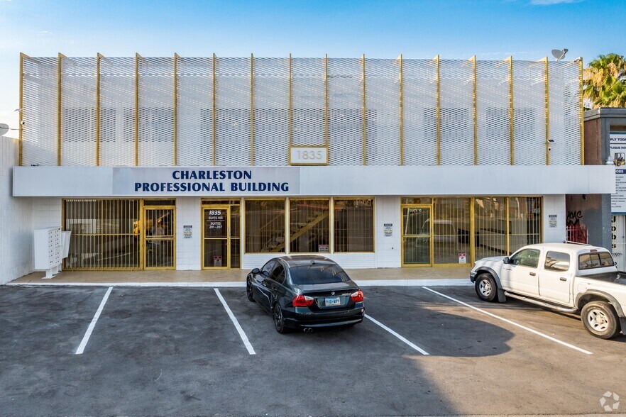 More Photos Of 1835 E Charleston Blvd, Las Vegas Storefront Retail Office For Sale