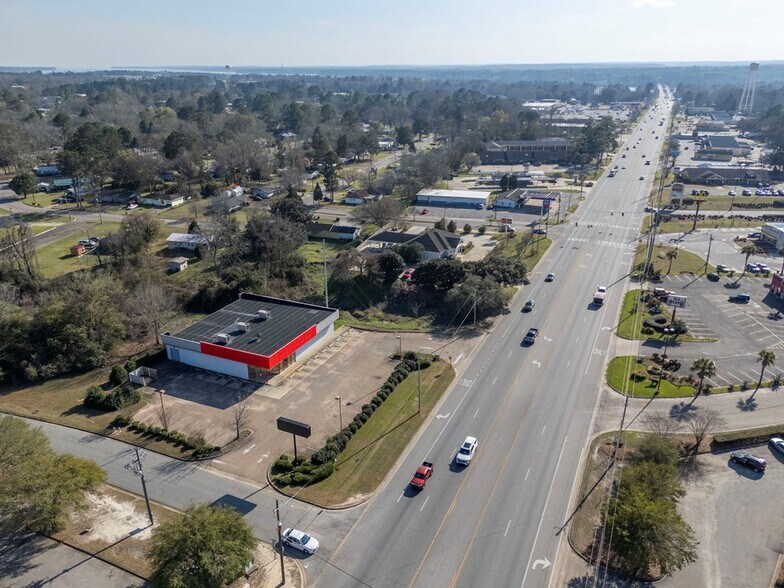 More Photos Of 1205 S Eufaula Ave, Eufaula Freestanding For Sale