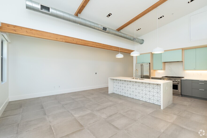 More Photos Of 330 S Cedros Ave, Solana Beach Apartments For Lease