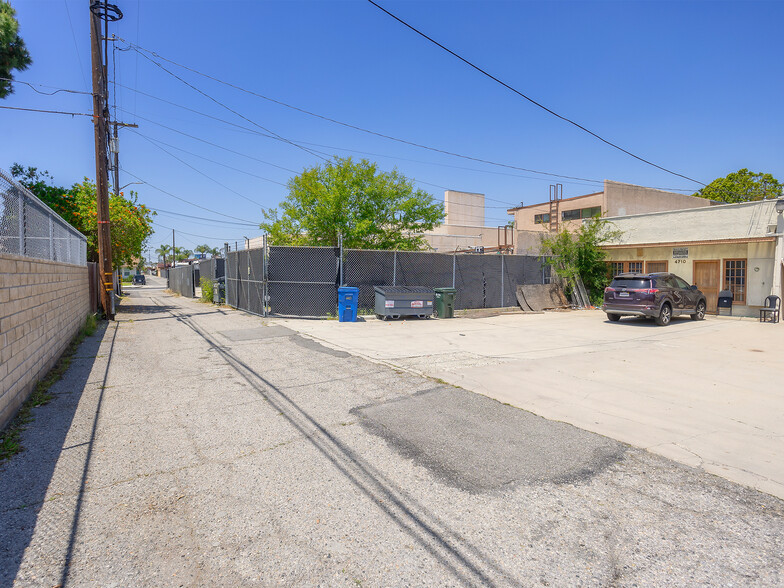 More Photos Of 4708-4710 W Magnolia Blvd., Burbank General Retail For Sale