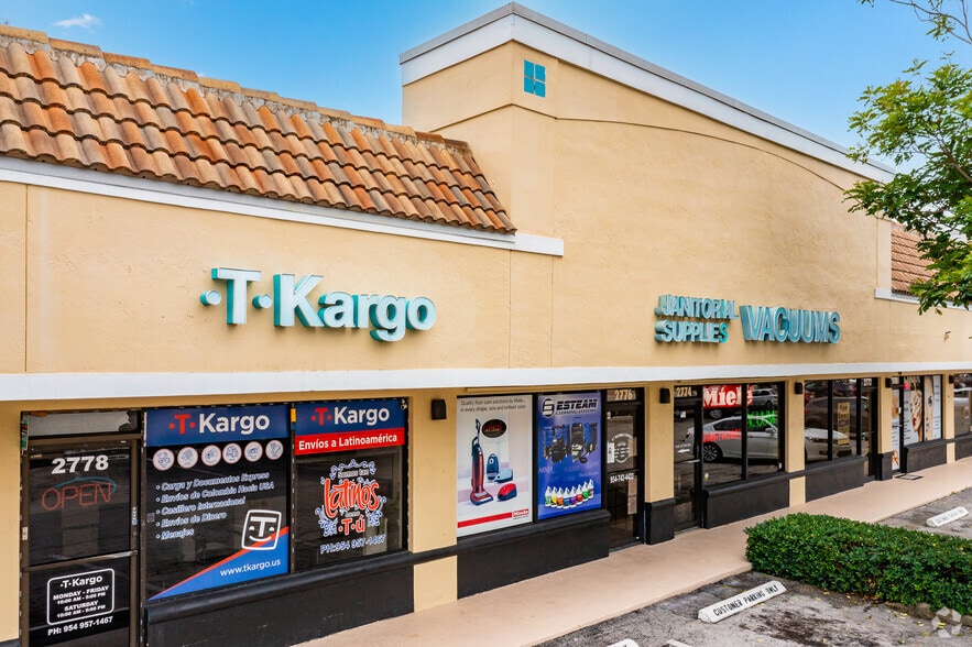 More Photos Of 2750-2784 N University Dr, Sunrise Unknown For Lease