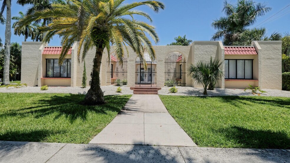 Primary Photo Of 2548-2550 First St, Fort Myers Loft Creative Space For Lease