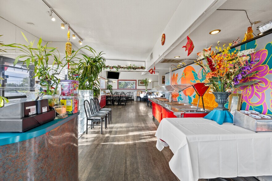 More Photos Of 7223 55th St, Sacramento Restaurant For Sale
