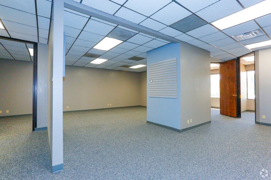 More Photos Of 1771 E Flamingo Rd, Las Vegas Unknown For Lease