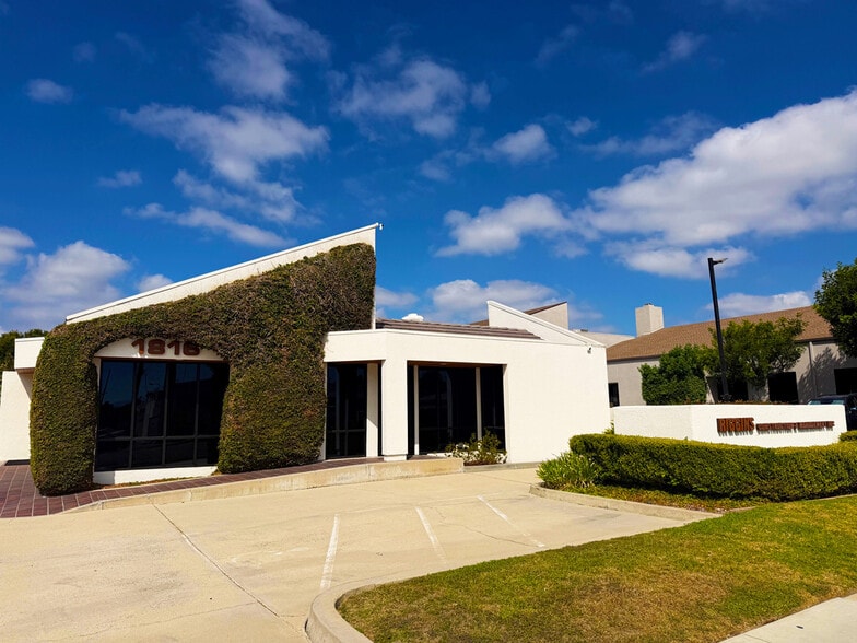 More Photos Of 1816 Old Tustin Ave, Santa Ana Office For Sale
