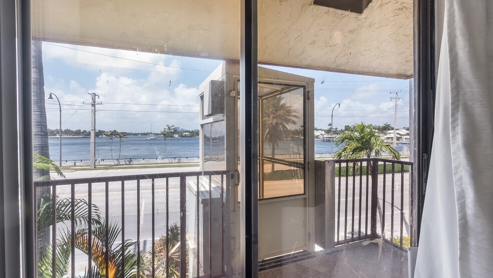 More Photos Of 505-513 S Ocean Dr, Hollywood Apartments For Sale