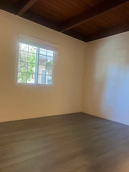 More Photos Of 1120 Elmer St, Belmont Apartments For Sale