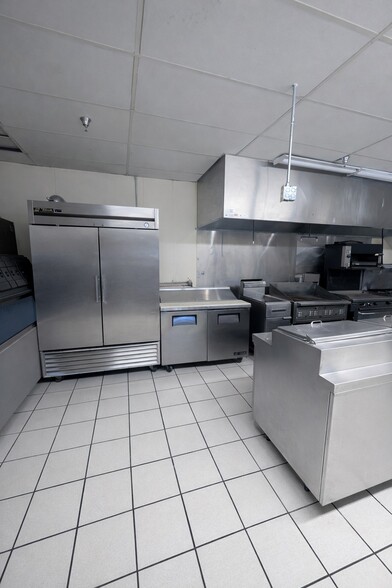 More Photos Of 1510 Bengal Dr, El Paso Storefront Retail Office For Lease