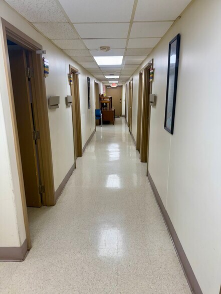 More Photos Of 1814 Hospital Dr, Jackson Healthcare For Sale