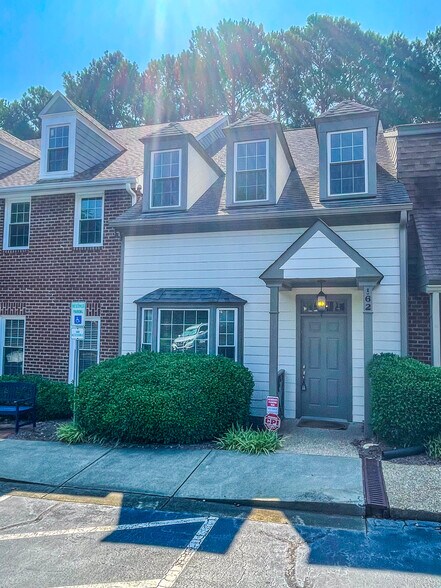 More Photos Of 162-170 Wind Chime Ct, Raleigh Office For Lease