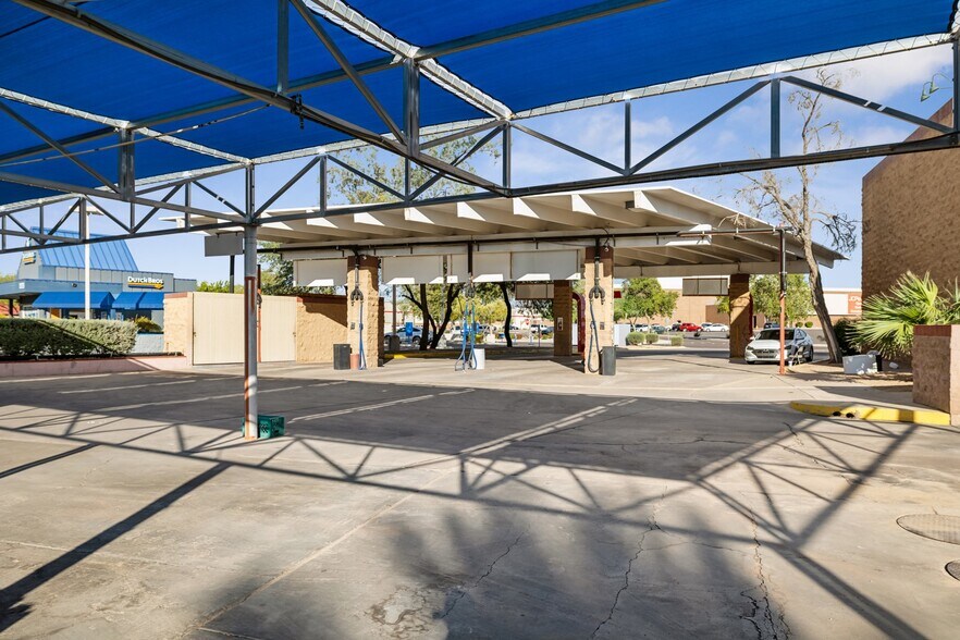 More Photos Of 12621 N Paradise Village Pky W, Phoenix Service Station For Sale