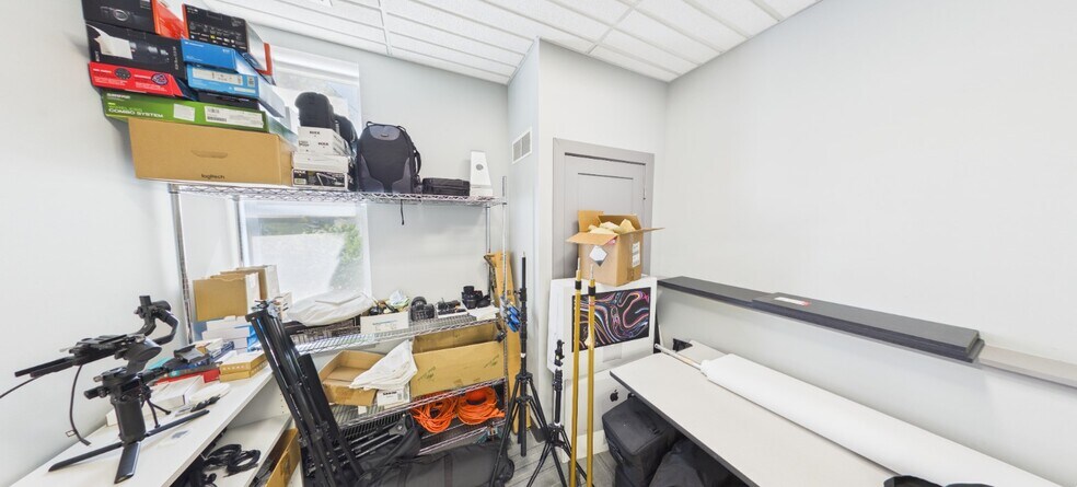 More Photos Of 34 N Bennett St, Geneva Office For Lease