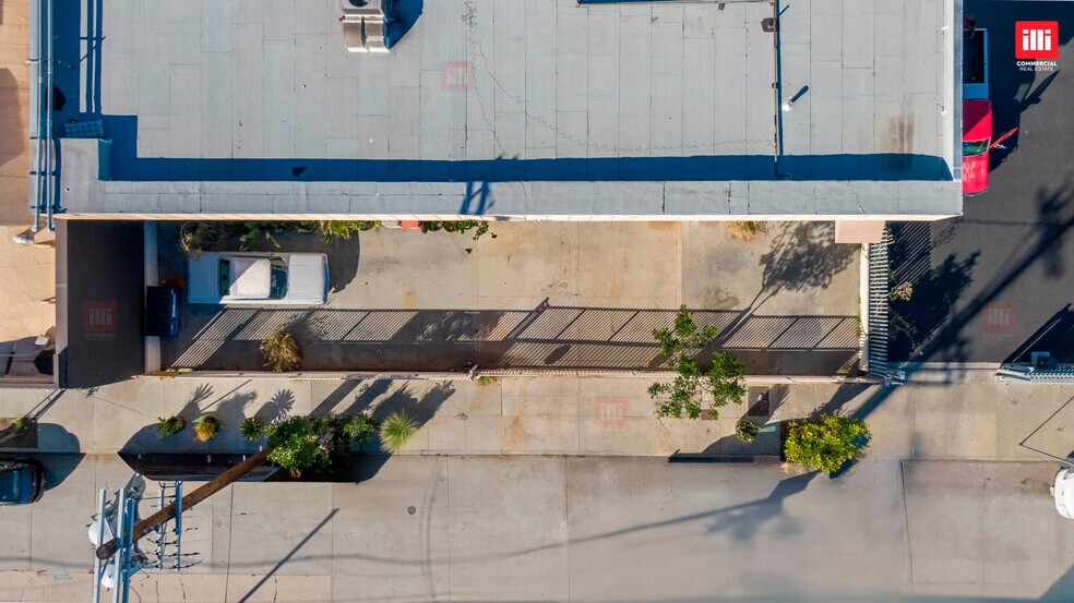 More Photos Of 1033 N Sycamore Ave, Los Angeles Flex For Lease