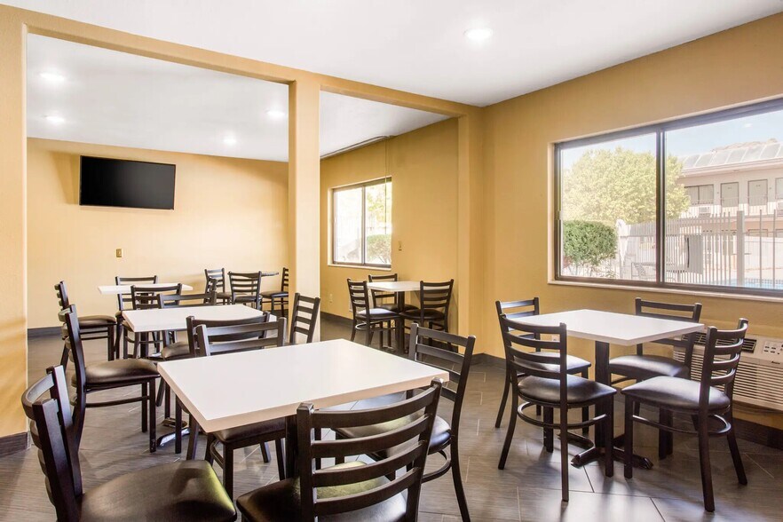 More Photos Of 245 E Wendover Blvd, Wendover Hotel For Sale