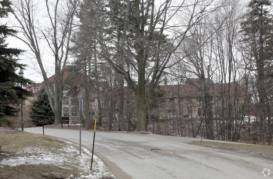 More Photos Of 1333 Dorval Dr, Oakville Loft Creative Space For Lease