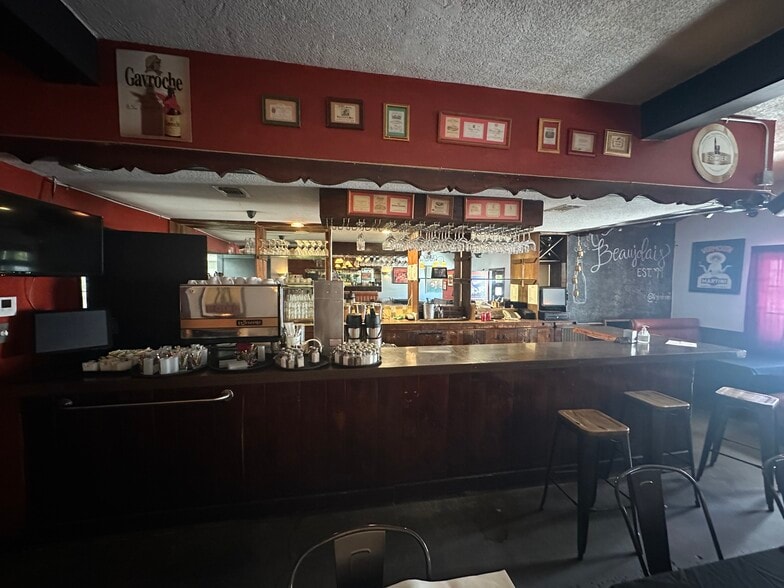 More Photos Of 1712 Colorado Blvd, Los Angeles Storefront For Lease