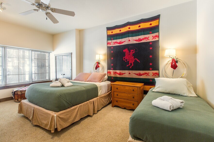 More Photos Of 115 / 117 / 119 7th Ave, Ouray Apartments For Sale