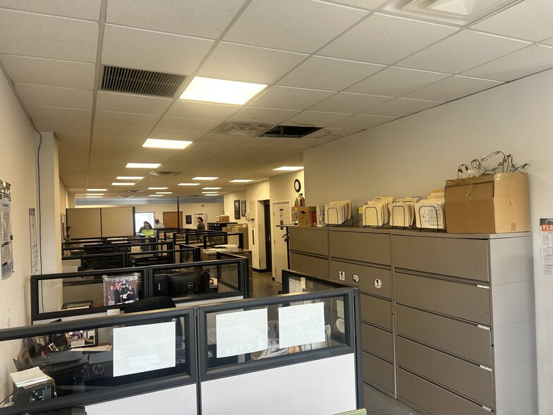 More Photos Of 3718 57th St, Woodside Distribution For Sale