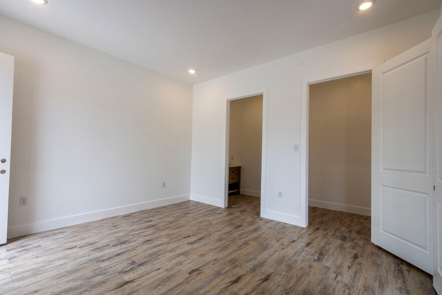 More Photos Of 1401 Ranger Hwy, Weatherford Warehouse For Lease