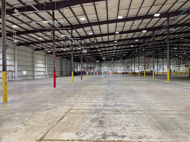 More Photos Of 19224 Longmeadow Rd, Hagerstown Distribution For Sale