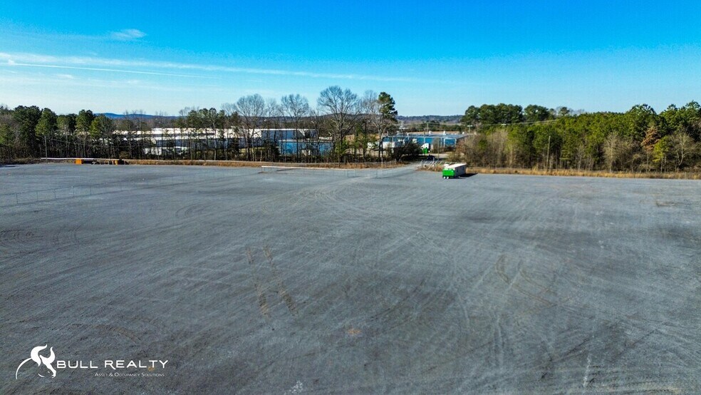 More Photos Of 152 Tyler Dr, Calhoun Warehouse For Lease