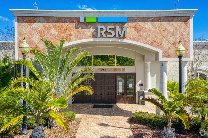 More Photos Of 7351 Office Park Pl, Melbourne Office For Lease