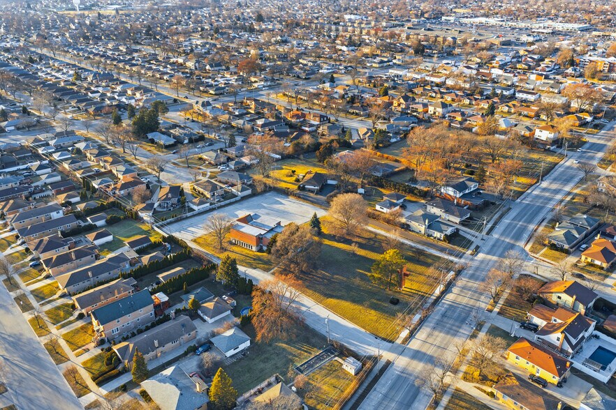 More Photos Of 8450 N Shermer Rd, Niles Religious Facility For Sale