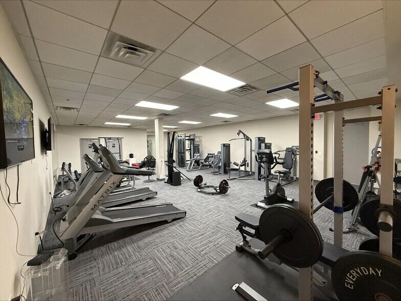 More Photos Of 34 Maple Ave, Pine Brook Office For Lease