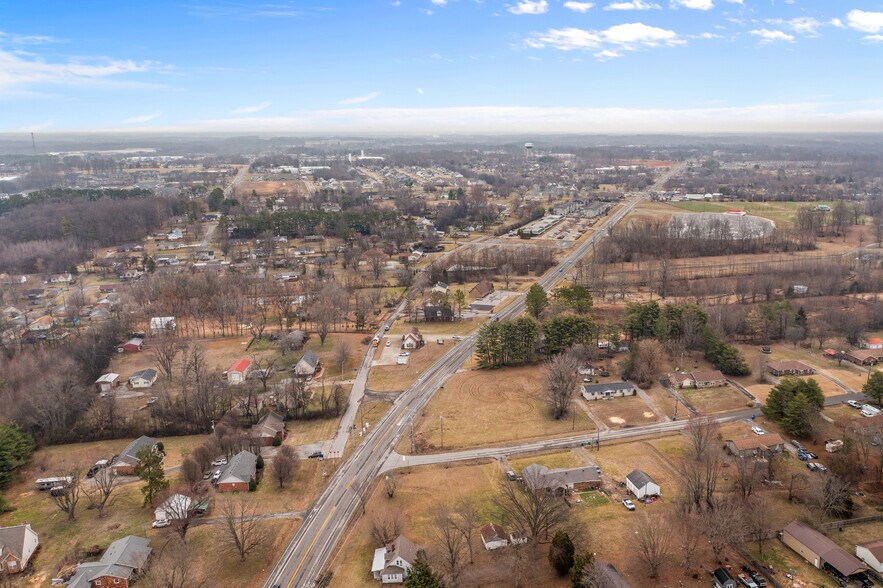 More Photos Of 2612 Us-31w, White House Land For Sale