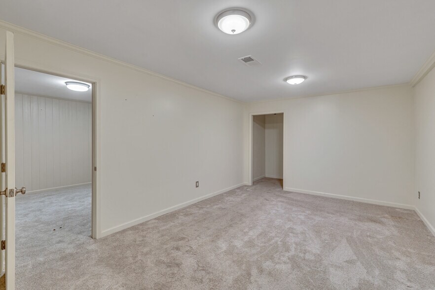 More Photos Of 15001 S Mills Rd, Gulfport Warehouse For Sale