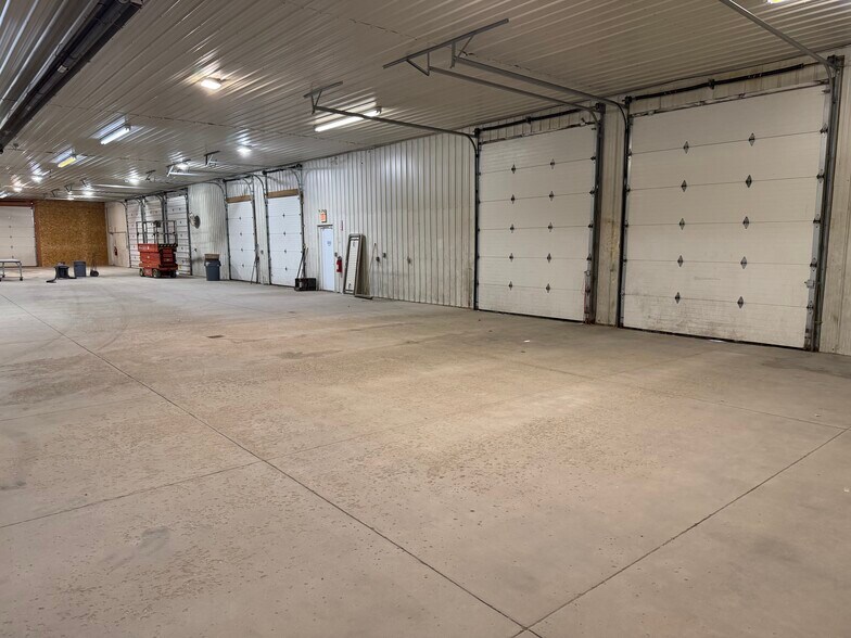 More Photos Of 107 W Lewiston Grade Rd, Grayling Warehouse For Lease