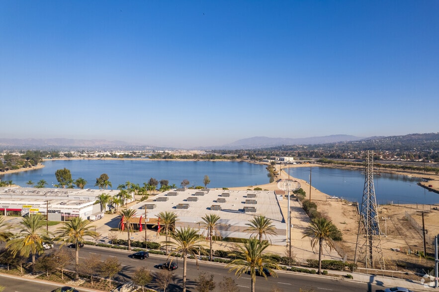 More Photos Of 1008-1028 N Tustin Ave, Anaheim Unknown For Lease